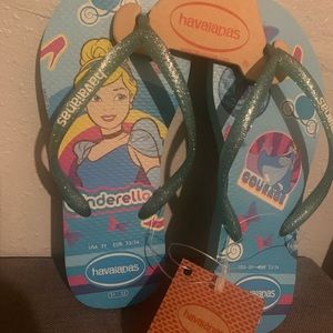 Havaianas girls size 2Y NWT Disney Cinderella